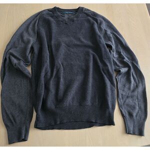 Perry Ellis V-neck Sweater heather black with heather gray sleeves, size S